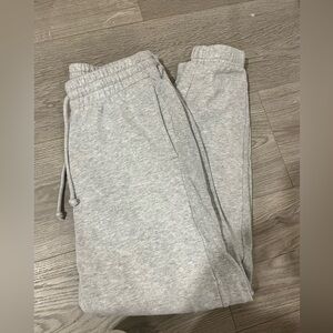 Aritzia grey TNA sweat pants xxs